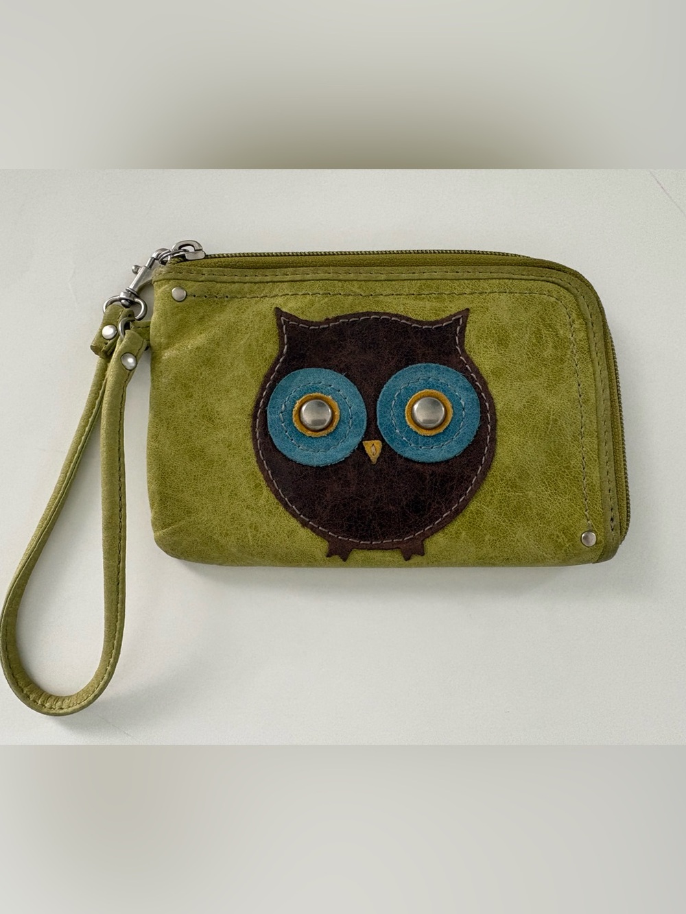 Vintage Fossil Green Owl zip around Wristlet Wallet leather